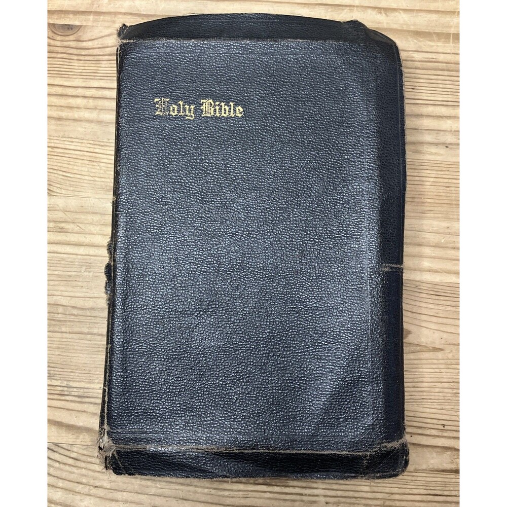 VTG The Holy Bible King James or Authorized Version Universal Book & Bible House